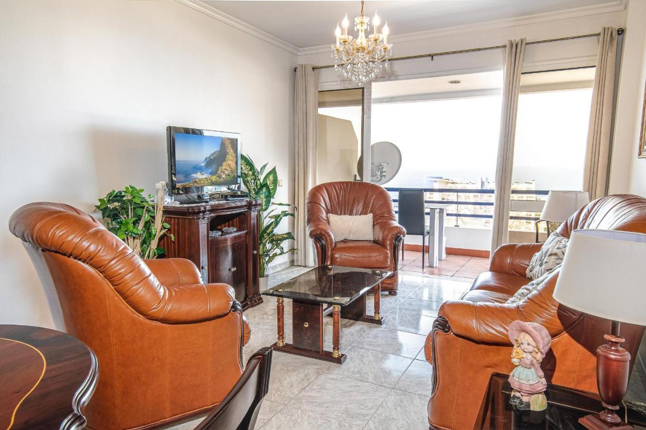 Sea And Sunset View Apartment In Funchal Exteriör bild